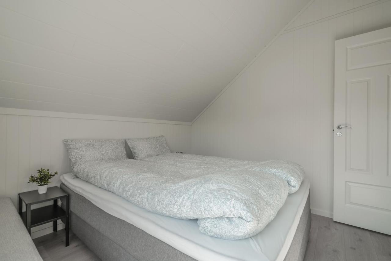 Seafront New Cabin In Lofoten Болстад Екстериор снимка