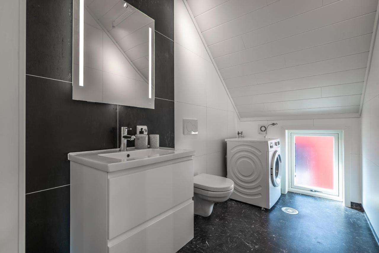 Seafront New Cabin In Lofoten Болстад Екстериор снимка